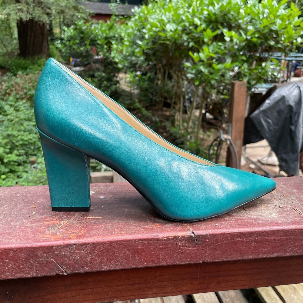 NINE WEST turquoise pumps 11